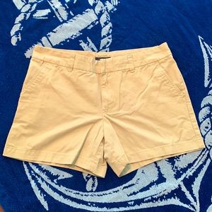 Like new, smoke free home, perfect shorts for this summer season!